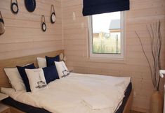 Others 4 Comfortable Holiday Homes With air Conditioning