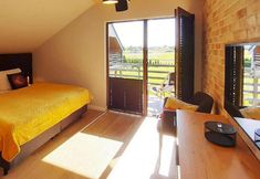 Others 6 Holiday Resort With Sauna and Jacuzzi, Mielenko