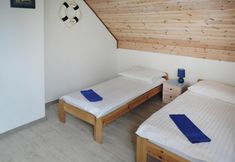 Lain-lain 4 Villa in Troszyn by Lake With Natural Beach