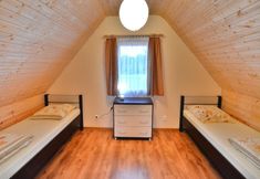 Lainnya 2 Comfortable Holiday Homes, Close to the sea