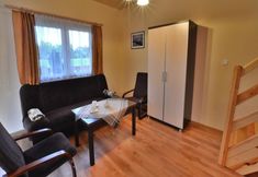 Lainnya 5 Comfortable Holiday Homes, Close to the sea