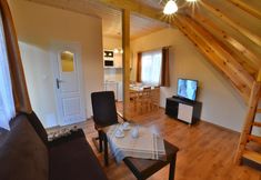 Lainnya 6 Comfortable Holiday Homes, Close to the sea