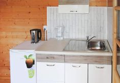 其他 5 Bungalow With Terrace and Scenic Grounds