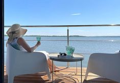 其他 5 Luxury Houseboat for 3 People, by the sea