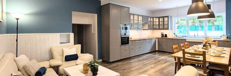 Others Luxurious, Spacious Apartment, Sauna Included