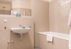 Lain-lain 4 Ferienwohnung mit Kamin im Gut Ulrichshusen