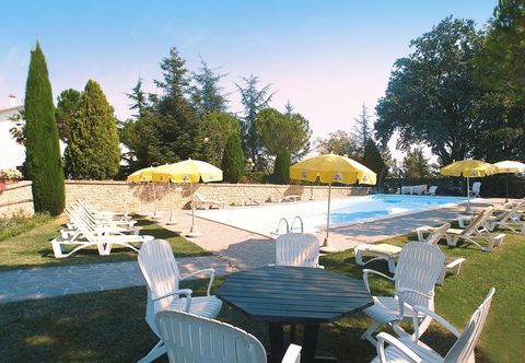 อื่นๆ Hotel in Marche With Scenic Hiking Trails