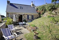 Lainnya 5 Charming Holiday Home Near the Beach, Locquemeau