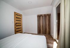 Others 5 Comfortable, Two-story Holiday Home, Summer Pool