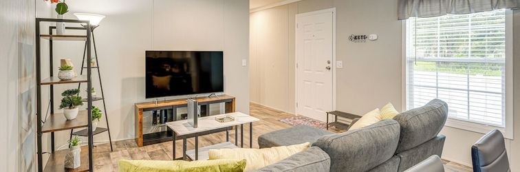 Others Sleek Home Near Downtown Lakeland w/ Yard!