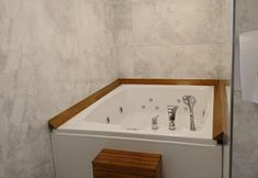 기타 4 Alion Hotel