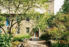 Others 6 Renovated Stone Church Near Kingston