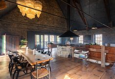 Others 3 Renovated Stone Church Near Kingston