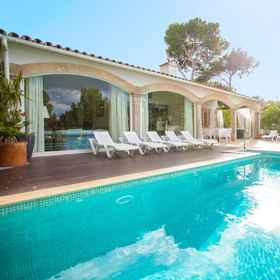 Room 1 Villa Romana Bonaire, Estellencs Hotels