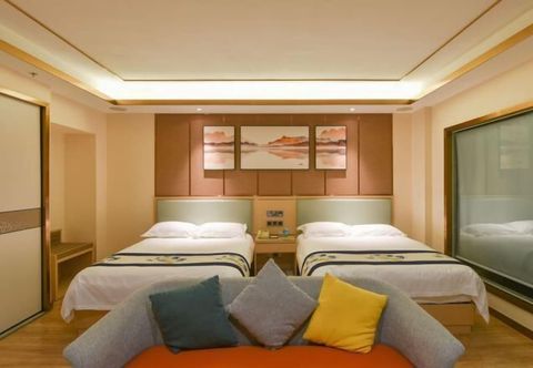 Others California Hotel