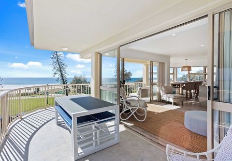 Others Surfsong on Miami Beach