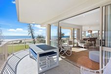 Others Surfsong on Miami Beach