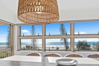 Others 4 Surfsong on Miami Beach