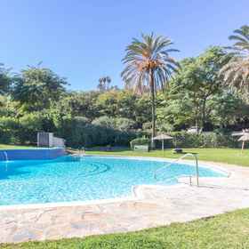 Room 1 บาฮียา โดราดา บีช คาซิต้า G26, โรงแรม & ที่พัก Estepona