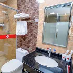 Room 1 尚客优连锁酒店(信宜中兴大道店), 四季酒店 酒店