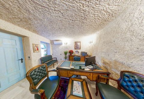 Lain-lain Han Cave Suites