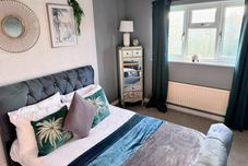 其他 Ashford Blissful Retreat Modern 3-bed House