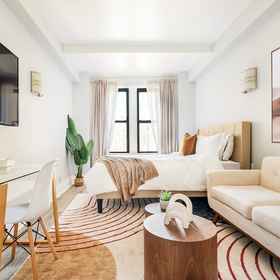 Room 1 73-1111 New Studio UWS Doorman Gym, New York State Hotels