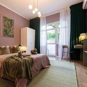 Primary image 1 Delightful University Square 1BR, Balcony Church Views, Hotel Piața Unirii 2