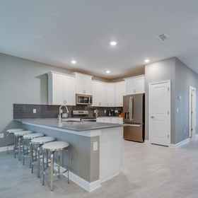 Room 1 9 Bedroom Family Friendly Retreat -champions Gate, Calabay Palms Villa Hotels