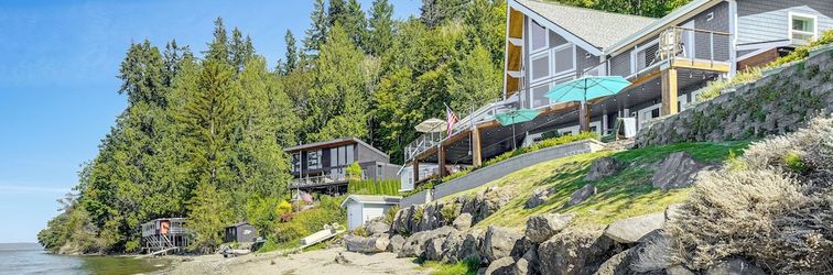 其他 Bayfront Home w/ Private Beach in Poulsbo!