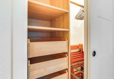 Others 7 Riverfront Sandy Retreat, Fish & Kayak On-site