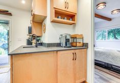 Others 4 Riverfront Sandy Retreat, Fish & Kayak On-site