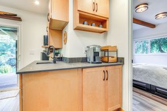 Others 4 Riverfront Sandy Retreat, Fish & Kayak On-site