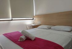 기타 3 Flats no Beach Class Residence por Yolo