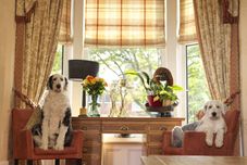 อื่นๆ Howarth House