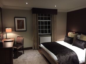 Lain-lain 4 The Busby Hotel