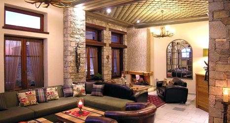 Others 2 Ef Zin Studios & Suites