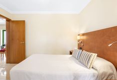 기타 6 Las Adelfas