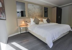 Lain-lain 6 Chez Maman