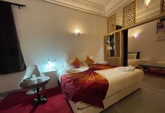 อื่นๆ 5 Riad Samarine