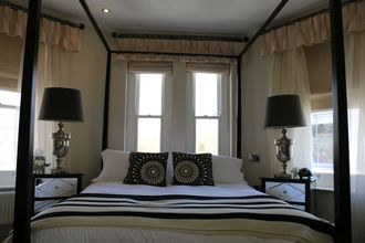 Others 4 Upton House