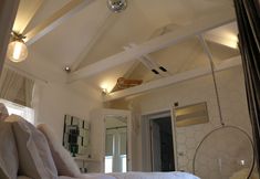 Others 7 Upton House