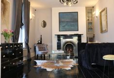 Others 3 Upton House