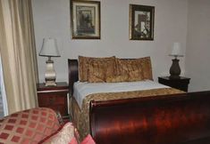 Others 6 Cobblestone Inn