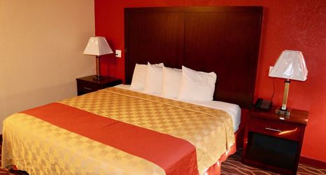 Others 2 Holiday Lodge Salem,OR