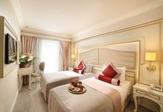 Others 7 Halifaks Hotel