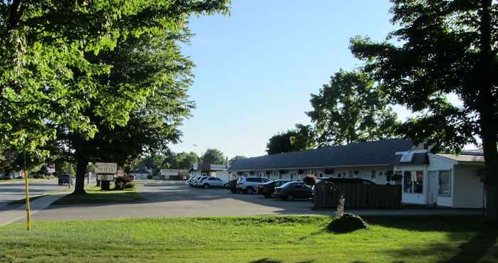 Others The Maplewood Motel