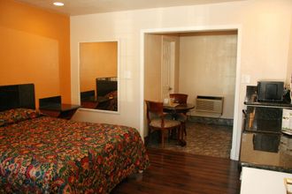 Others 4 Navajo Lodge