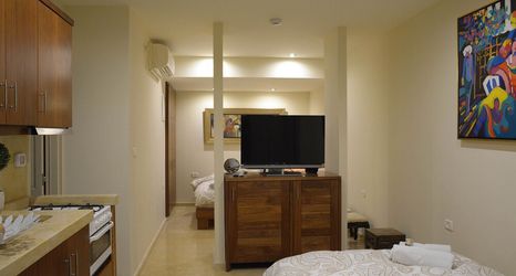 Others 2 La Villa Eilat