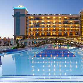 Primary image1Luna Blanca Resort & Spa - All Inclusive,马纳夫加特区飯店